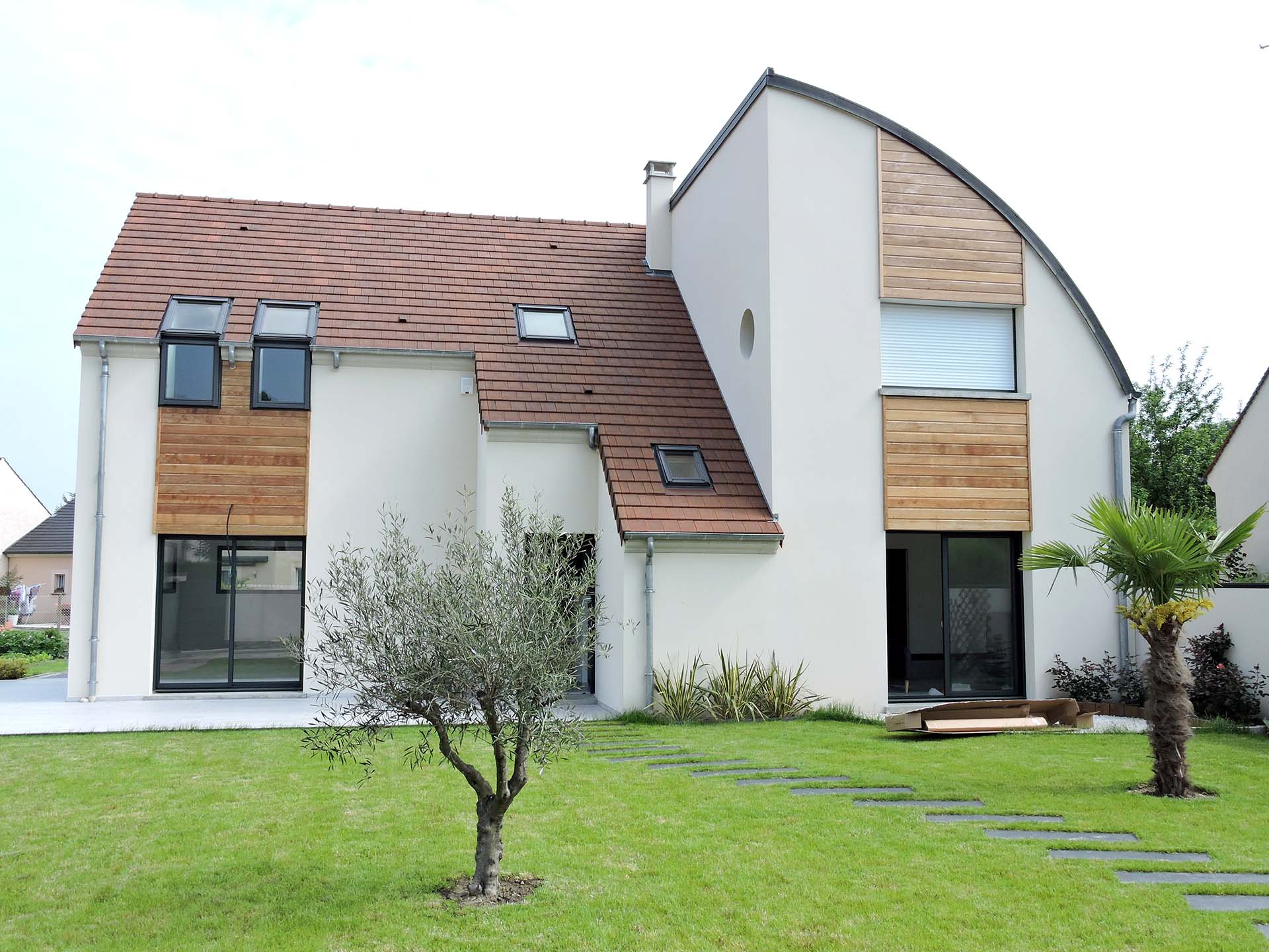 Maison moderne à toit cintré, Essonne (91)