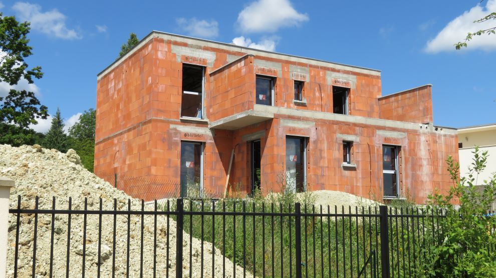 Maison en construction à toit plat en Essonne